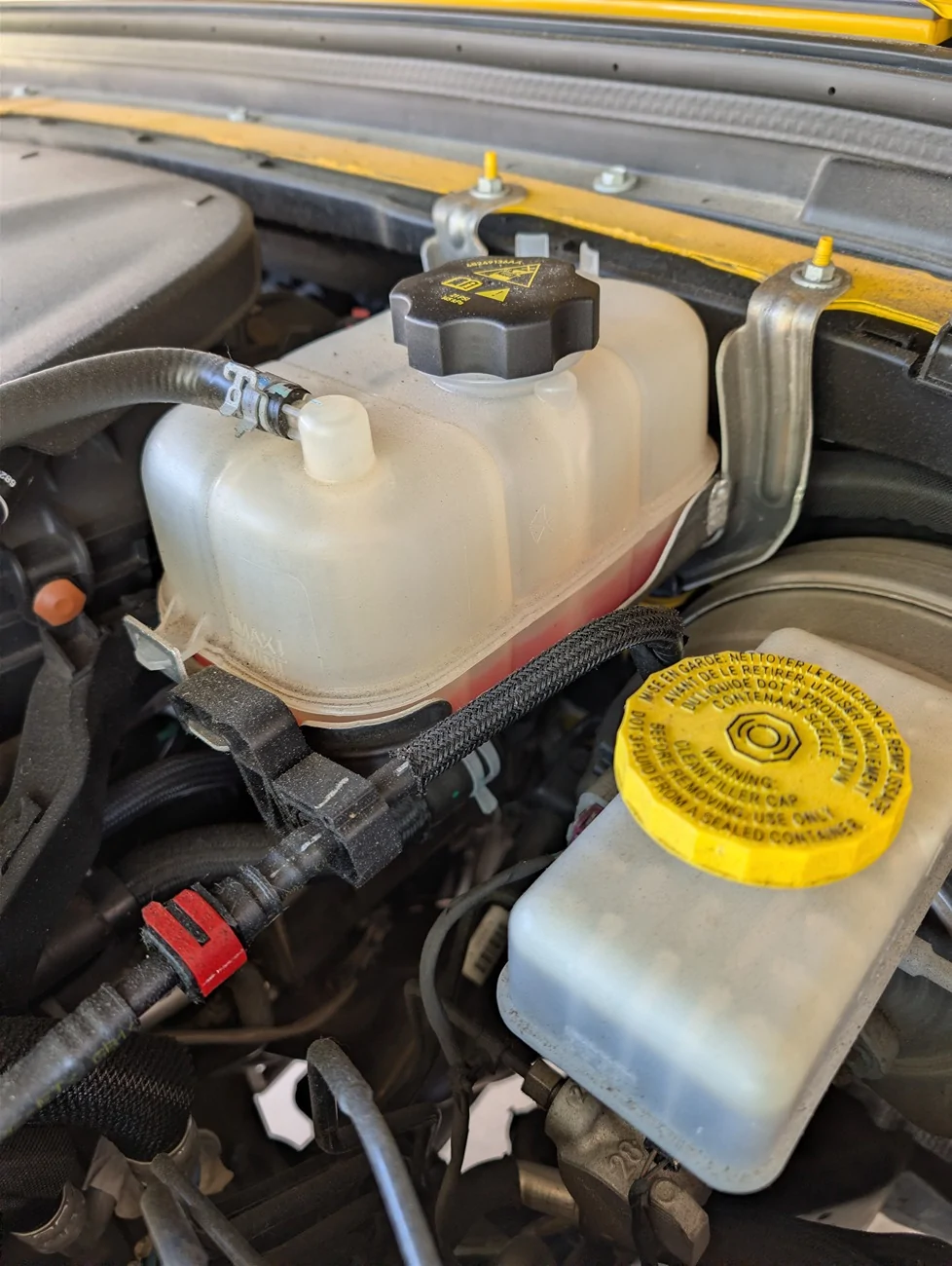Jeep Wrangler JL Minimum Coolant in Reservoir... Again PXL_20260420_151004285