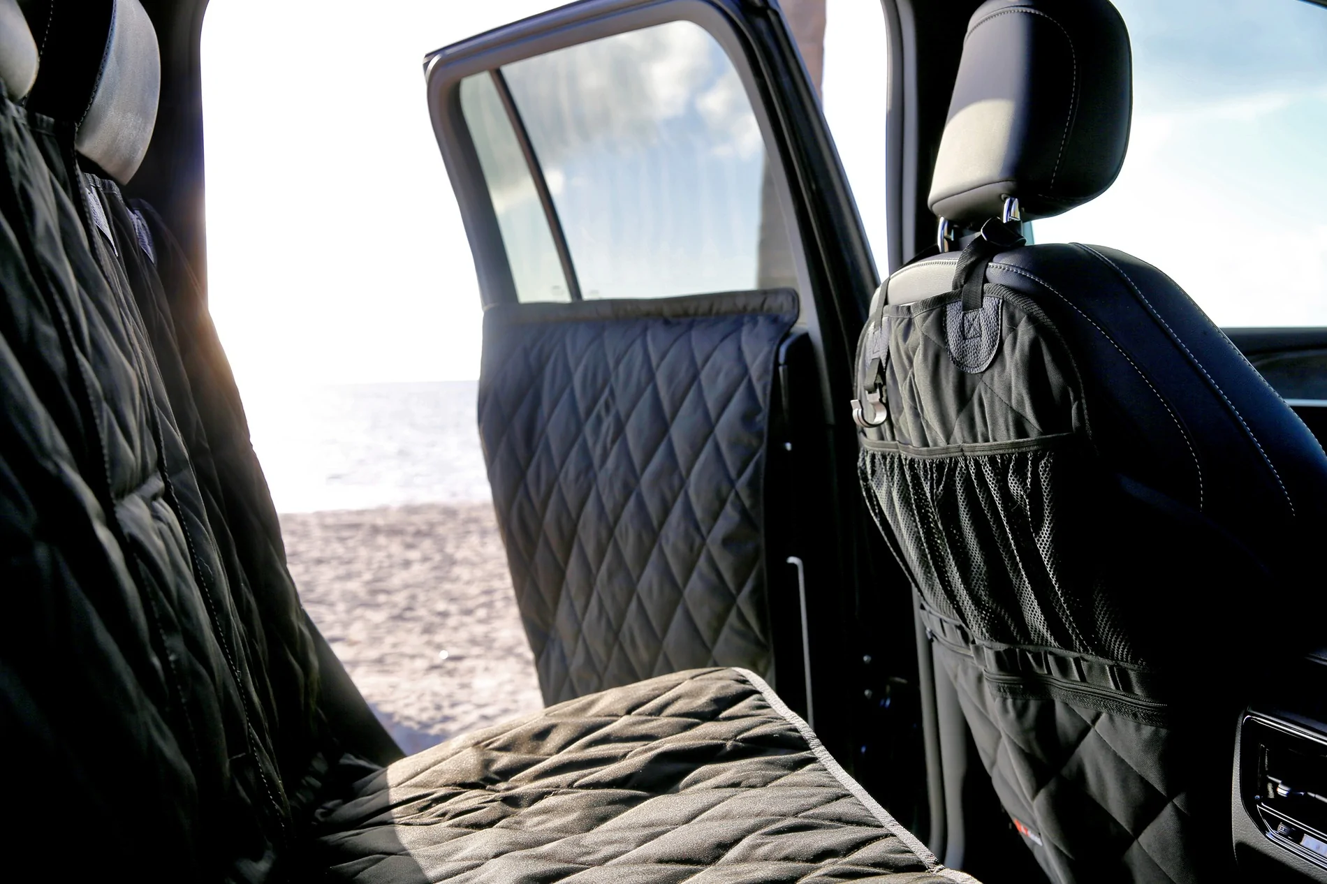 Jeep Gladiator Mopar announces Mopaw, new line of travel and vehicle‑related pet accessories {filename}