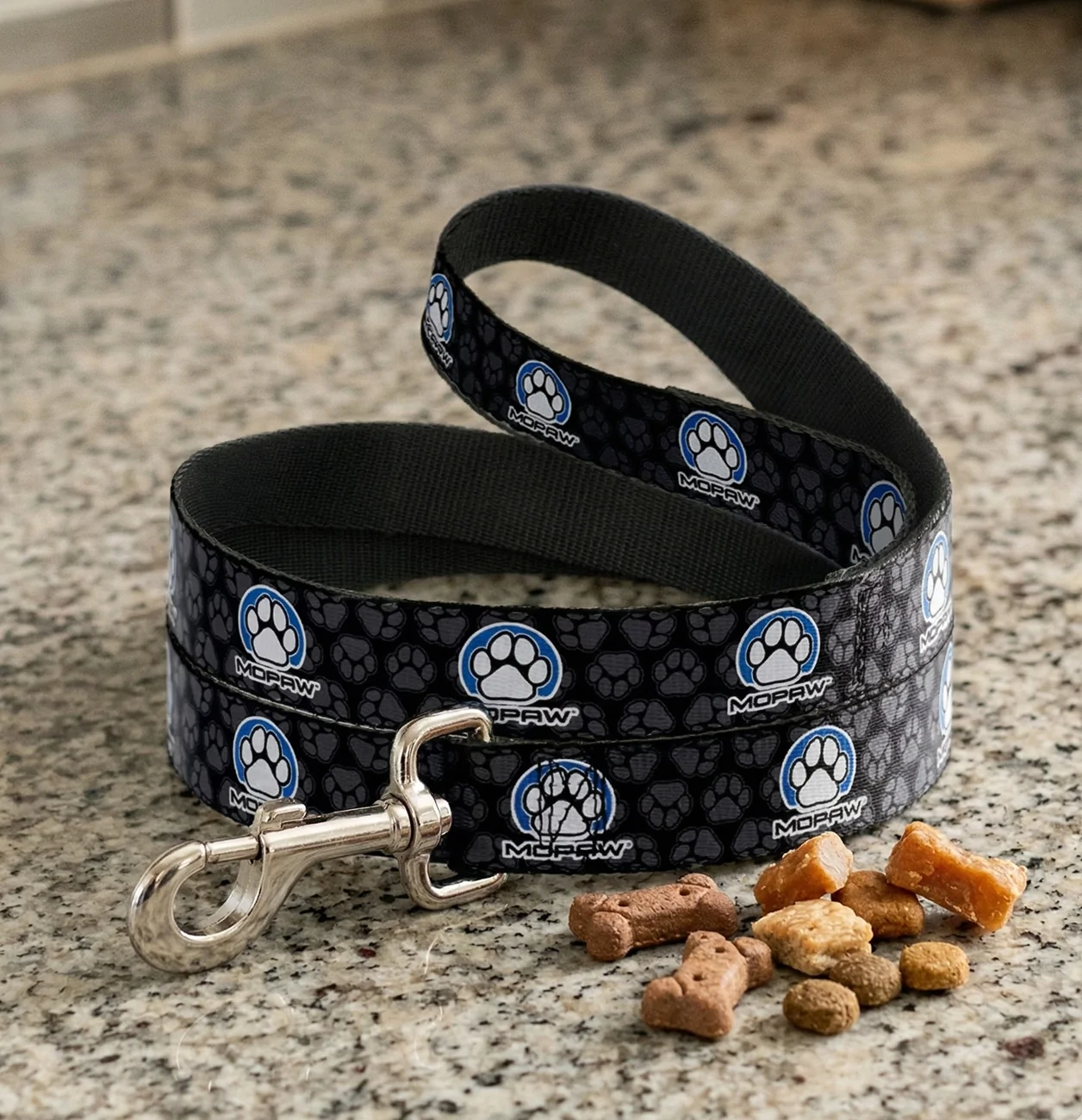 Jeep Gladiator Mopar announces Mopaw, new line of travel and vehicle‑related pet accessories {filename}