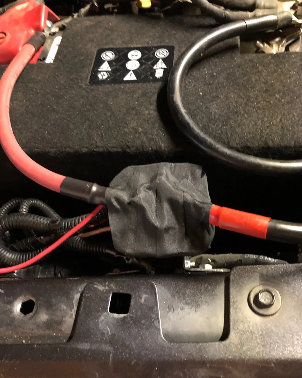 Jeep Wrangler JL Battery kill switches for winch ? IMG_5239