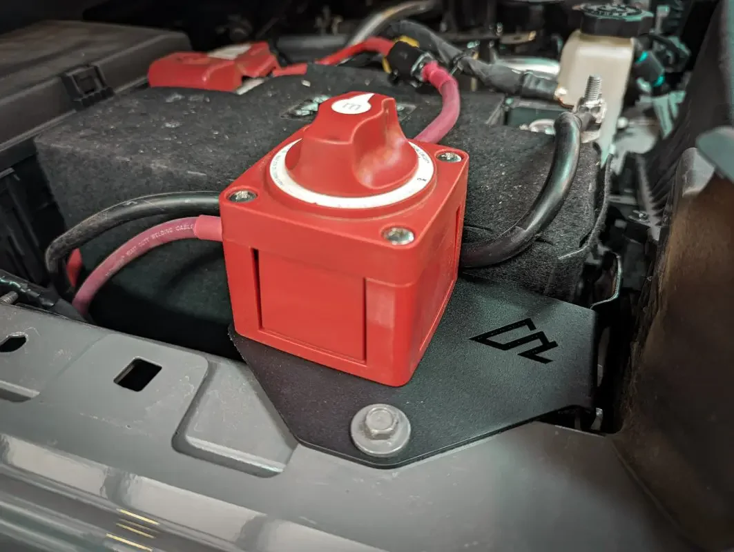 Jeep Wrangler JL Battery kill switches for winch ? 1777298493272-5j