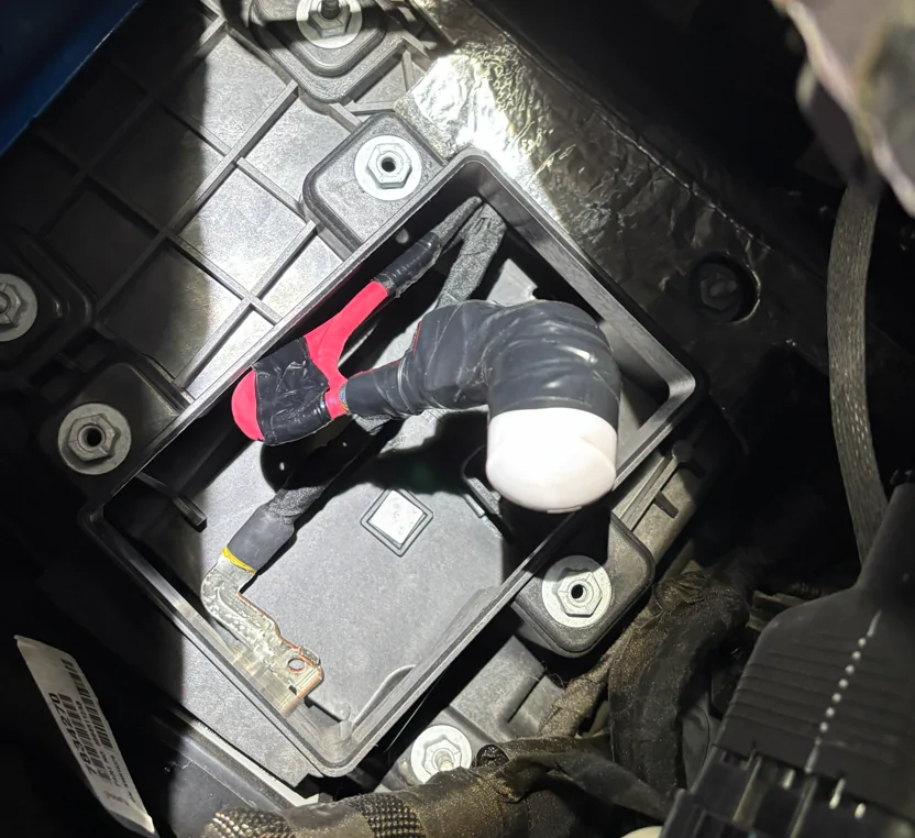 Jeep Wrangler JL Deleting (Removing) the Aux Battery 1777323683215-u1