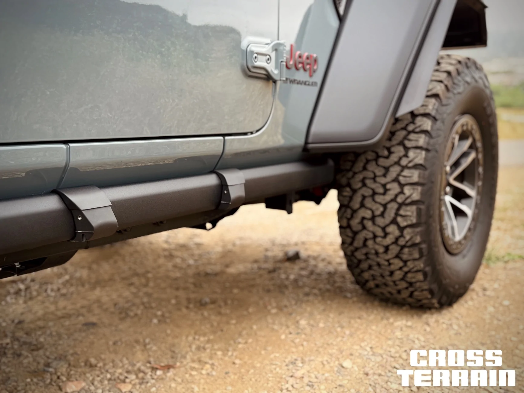 Jeep Wrangler JL AMP Research alternative IMG_7927 2 copy