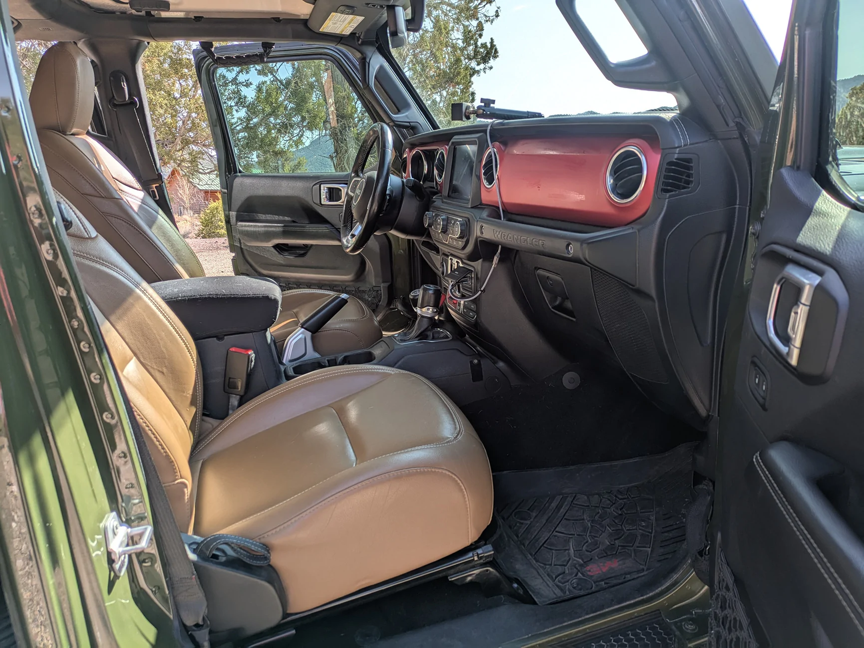 Jeep Wrangler JL 3Wliners Review: Floor Mats Liners & Cargo Mat PXL_20250330_222159112