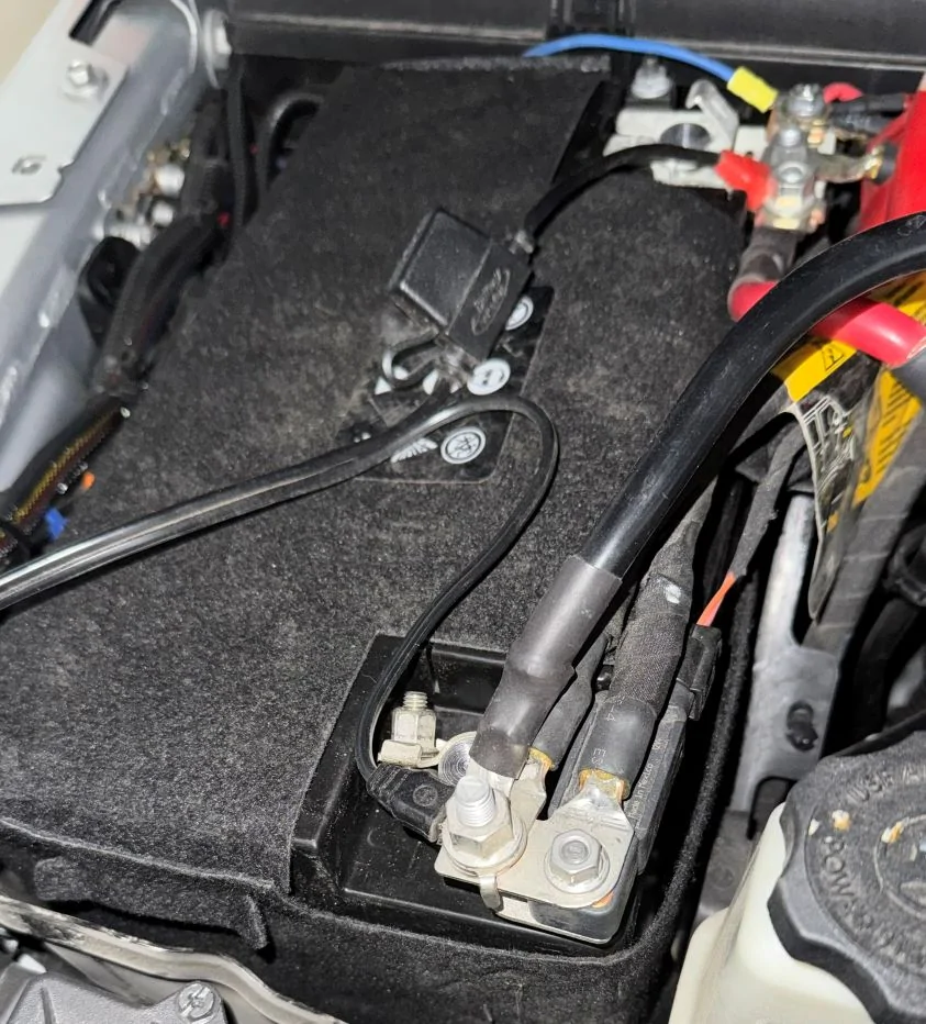 Jeep Wrangler JL Duralast Platinum H7 AGM battery issues? IMG_2232