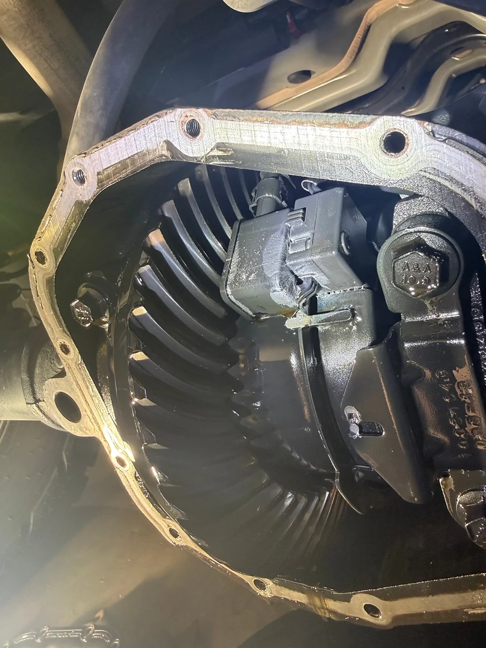 Jeep Wrangler JL Rear Diff Locker Actuator Pin Shredded IMG_3532