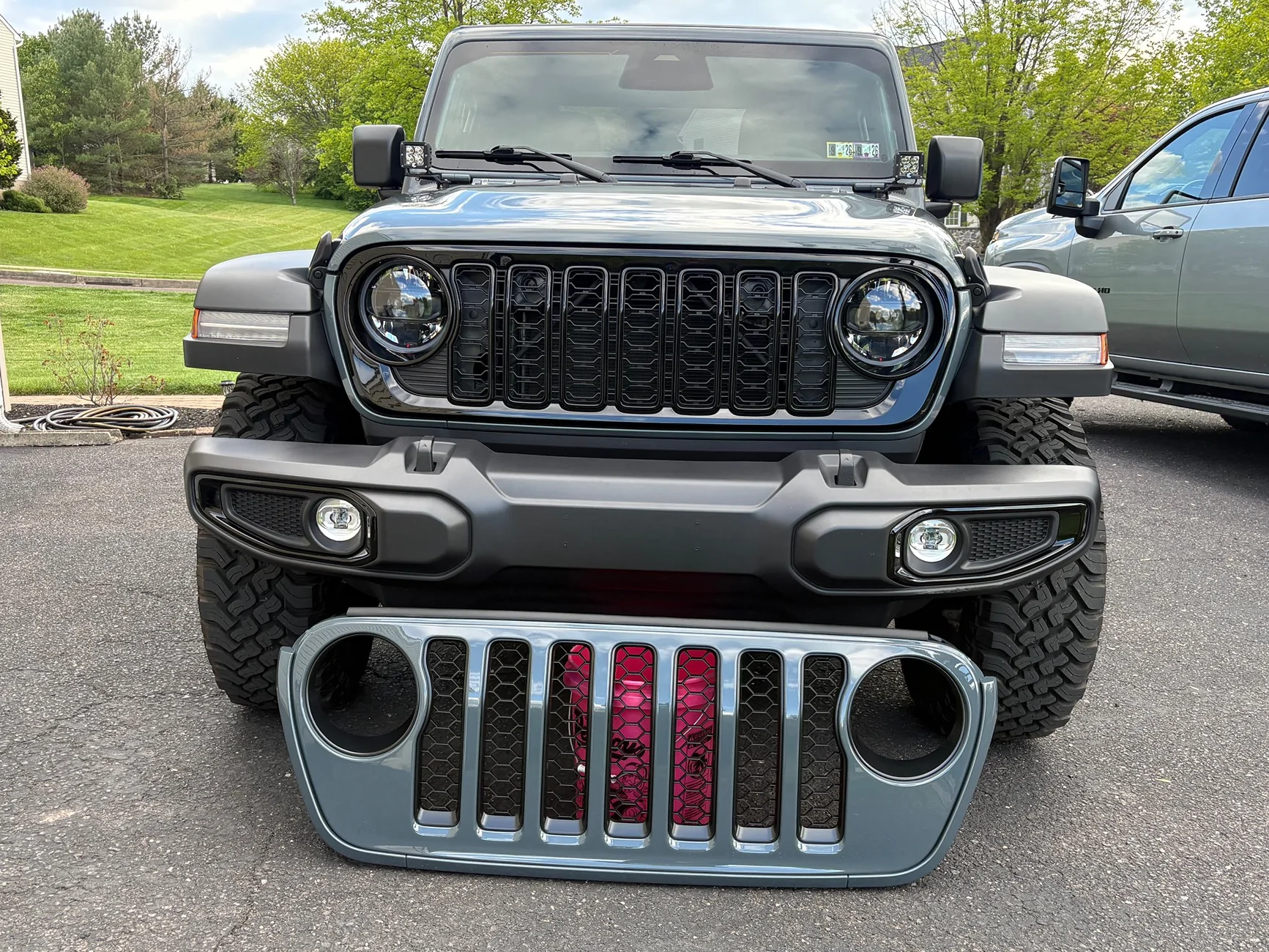 Jeep Wrangler JL Classic Style Grille (from Distinction Applied) swap on my 2025 Willys tempImage0n5zou