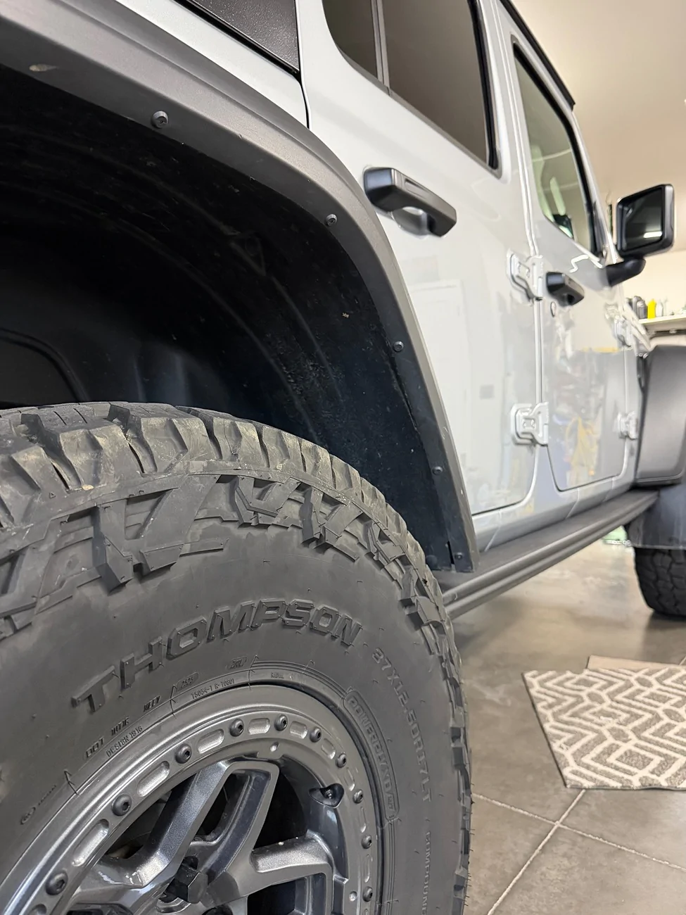 Jeep Wrangler JL I hate mudflaps, but I hate rock chips even more .... IMG_0820