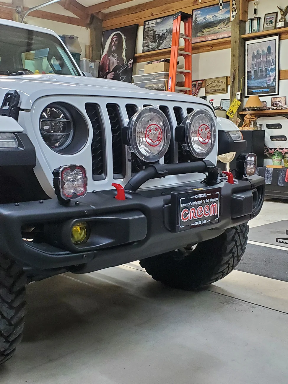 Jeep Wrangler JL Lights too big? 1778420178210-px