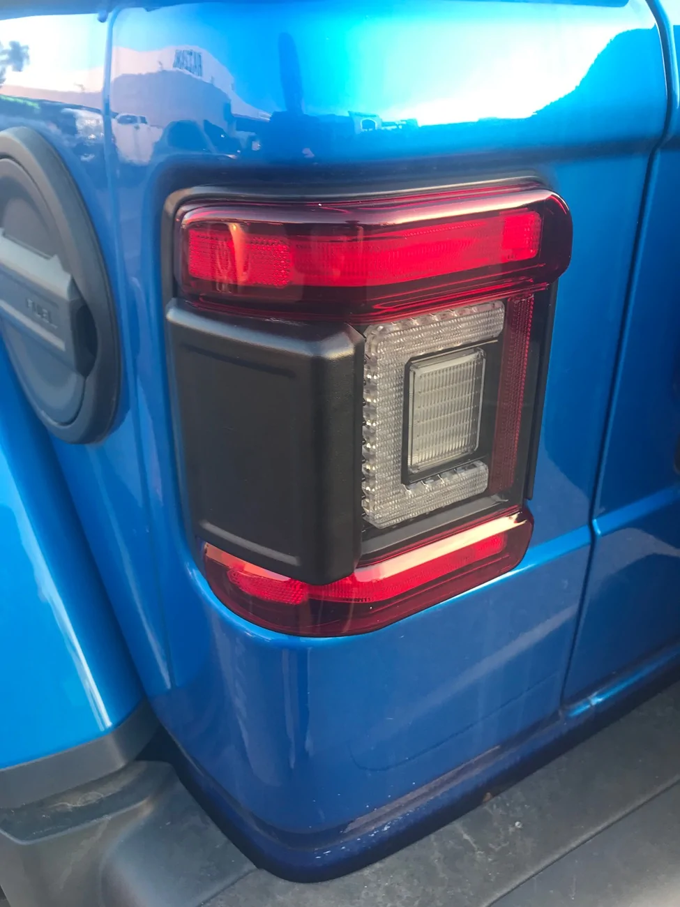 Jeep Wrangler JL Morimoto tail lights 47B49D2B-91C4-4DB5-B10A-8C0823722882