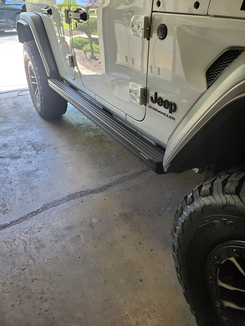Jeep Wrangler JL AMP Research alternative 20260510_145950