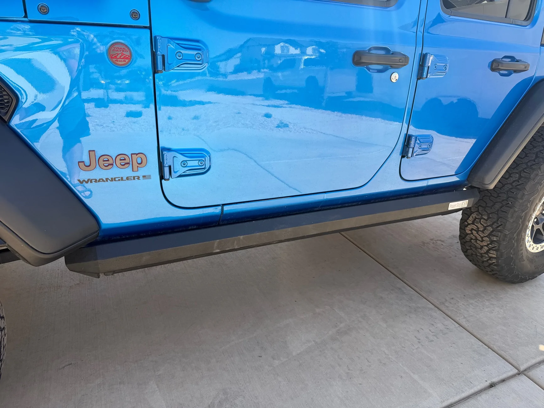 Jeep Wrangler JL Amp power steps and tow bar IMG_3284