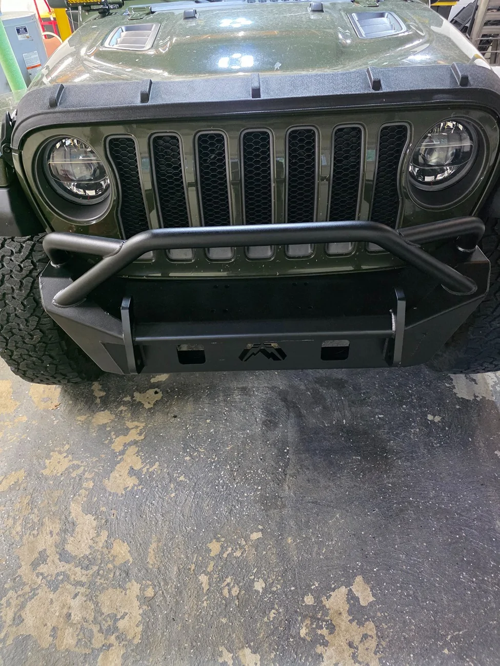 Jeep Wrangler JL Front bumper upgrade - FabFour stubby 20260514_190647