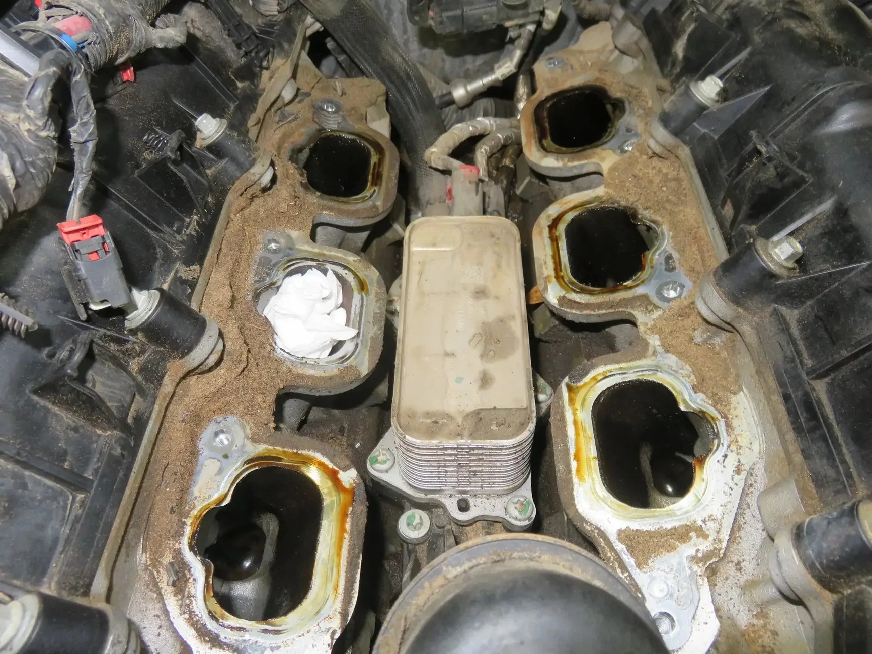 Jeep Wrangler JL Oil Cooler Replacement (and upgrades) 3.6 intake port sand