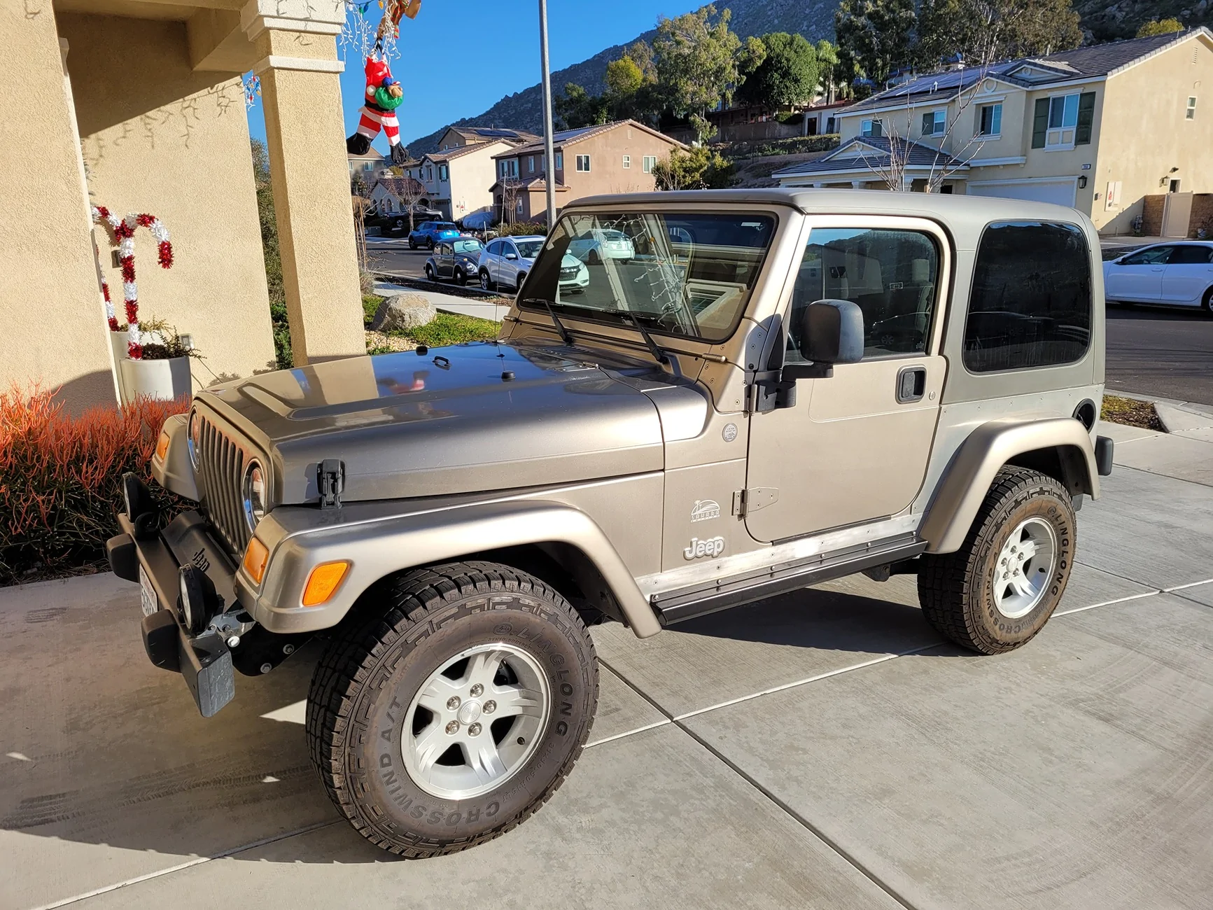 Jeep Wrangler JL Sport S over Sahara? Sahara