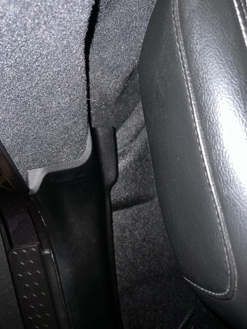 Jeep Wrangler JL Mopar Heavy Duty Flooring Install IMG_2906