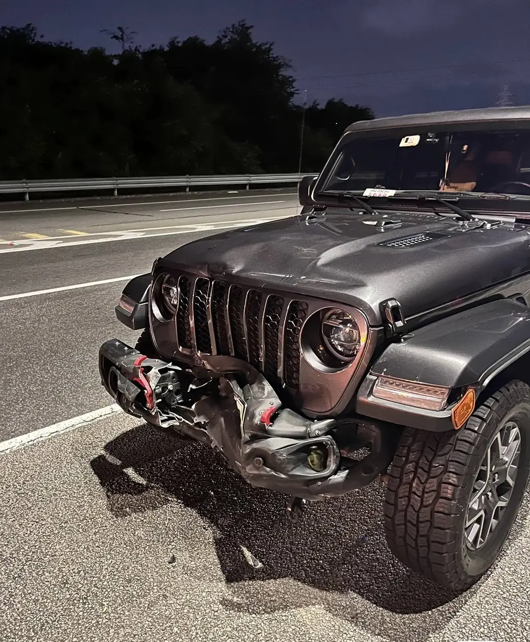 Jeep Wrangler JL Stock Plastic Bumper is Sufficient? 1779203466567-96