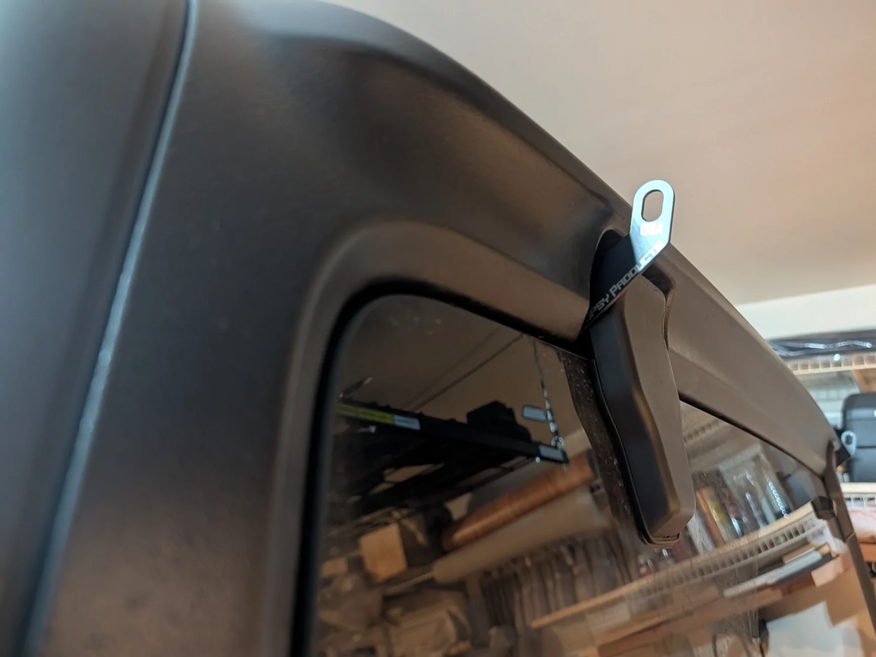 Jeep Wrangler JL Ceiling Mount Top Lift - DIY-ish for ~$230 PXL_20260320_000440712