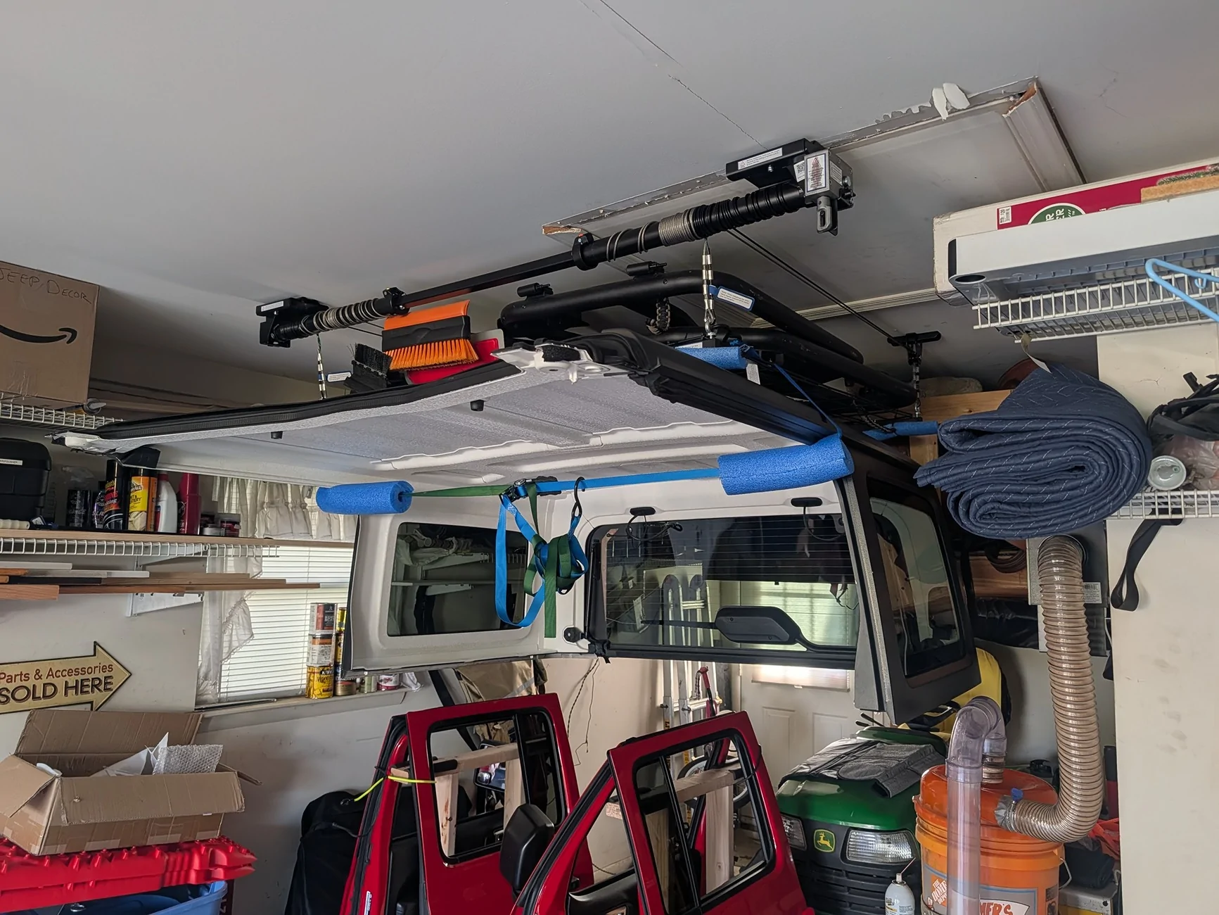 Jeep Wrangler JL Ceiling Mount Top Lift - DIY-ish for ~$230 PXL_20260502_133211099