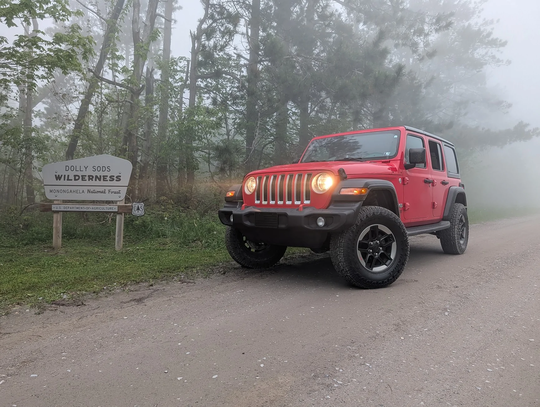 Jeep Wrangler JL 2018 JLU Sport S - Fireball - A Mild Weekend Warrior build PXL_20260524_224544681.MP