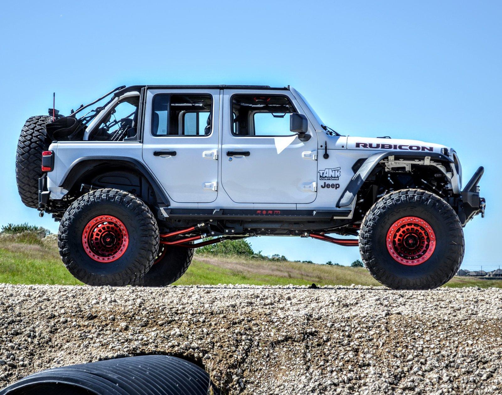 Jeep Wrangler JL Red Fuel Zephyr Beadlocks? DSC_1214~2.JPG