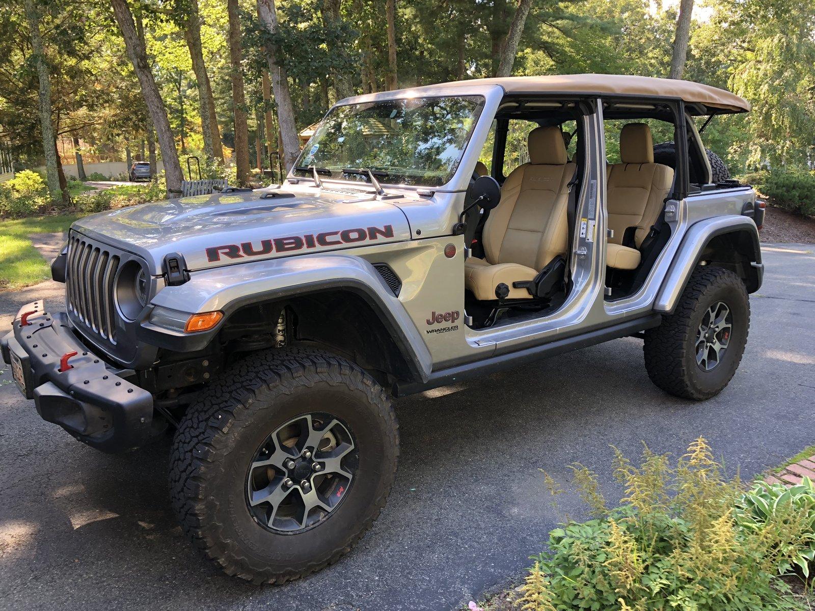 Jeep Wrangler JL Tan Soft Tops 02ADE68C-77CE-4F8F-9058-8CB3A548605D
