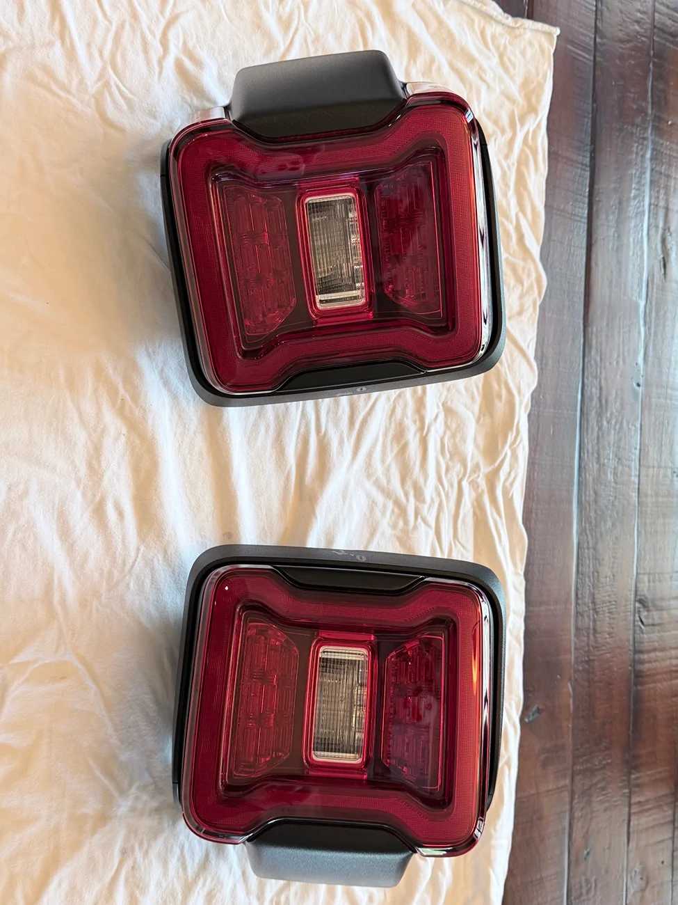 Jeep Wrangler JL OEM XR LED Tail Lights IMG_5281