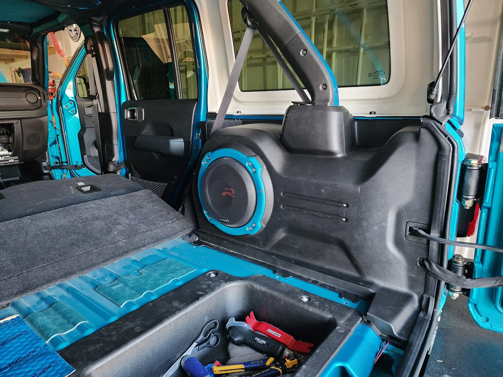 Jeep Wrangler JL Adding a Sub & Mono Amp to Factory Alpine System? 20260506_192713