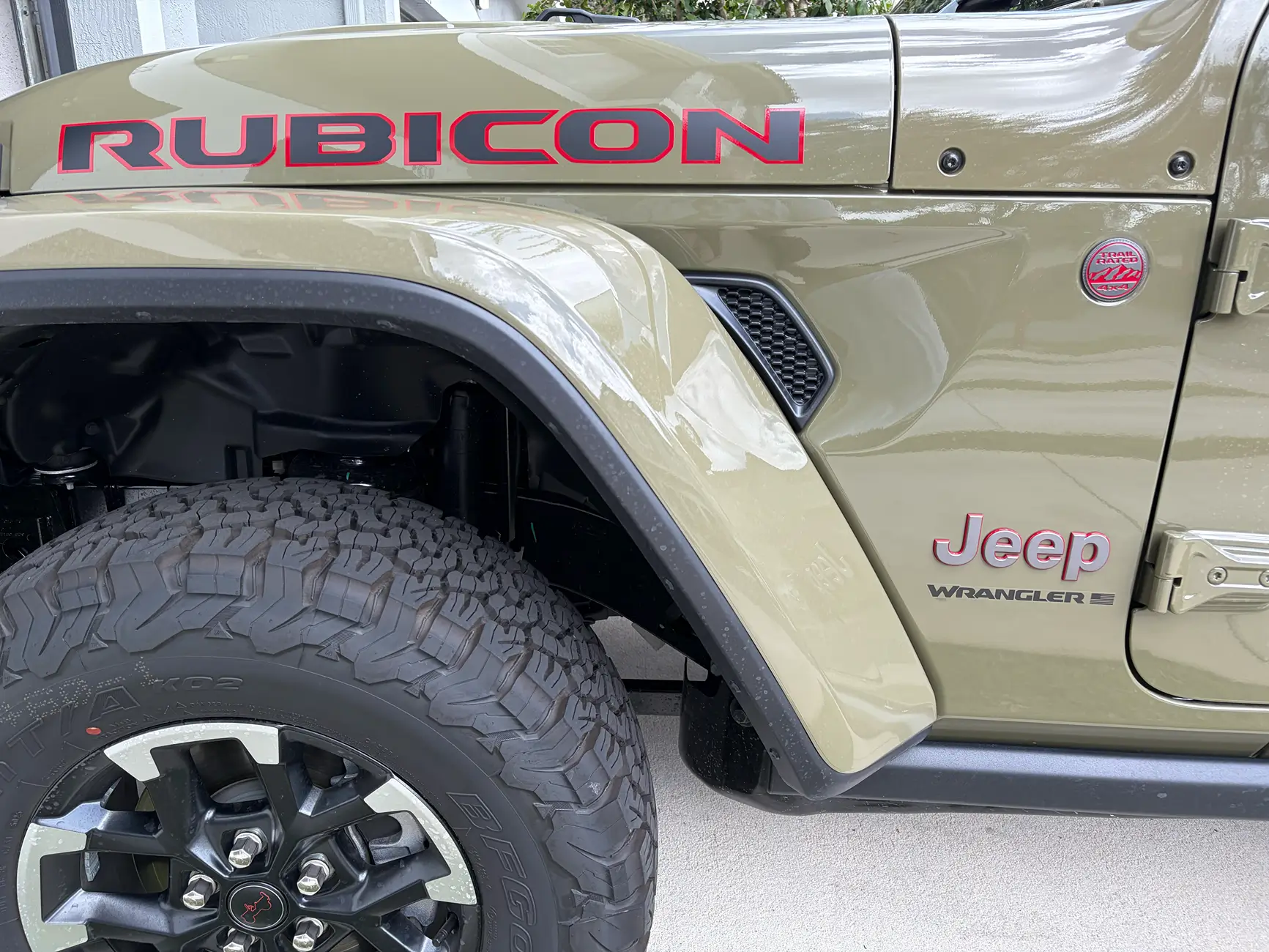 Jeep Wrangler JL Debating debadging tempImageB8K548