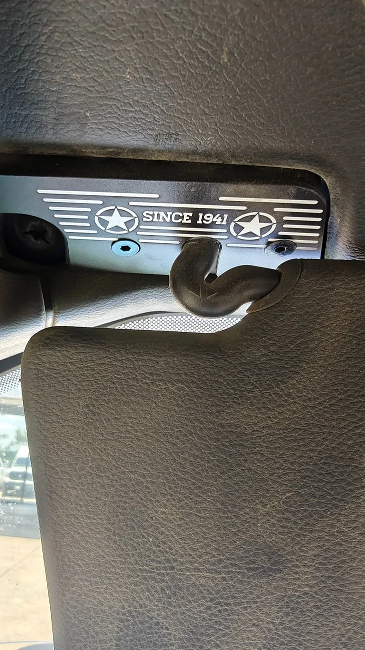 Jeep Wrangler JL Broken Visor Kits. Which ones? 1000001735