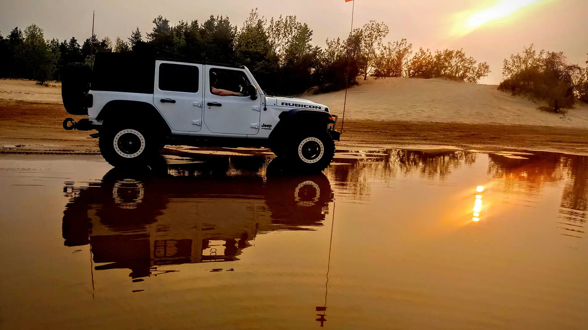 Jeep Wrangler JL Silver Lake Sand Dunes Jeep Invasion 2026 1780498331026-uv