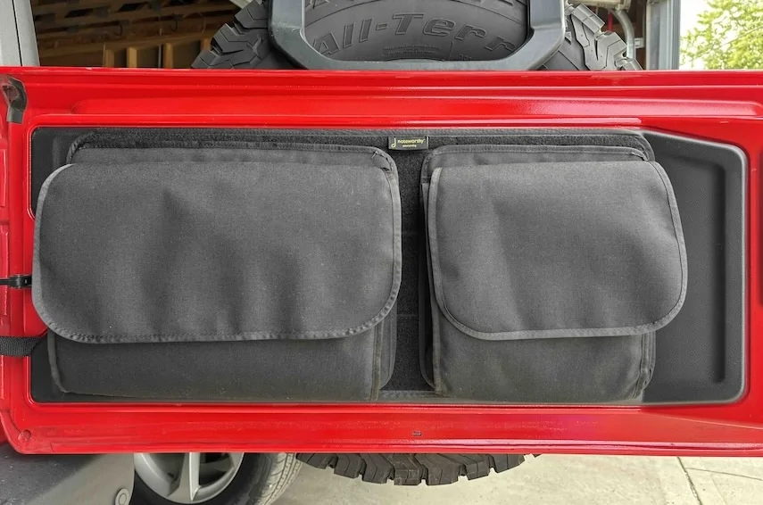 Jeep Wrangler JL Show us your Jeep's rear storage setups Configuration 1 cropped