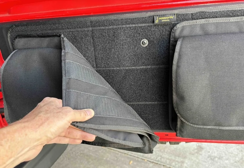 Jeep Wrangler JL Show us your Jeep's rear storage setups Pouch Removal 2 cropped