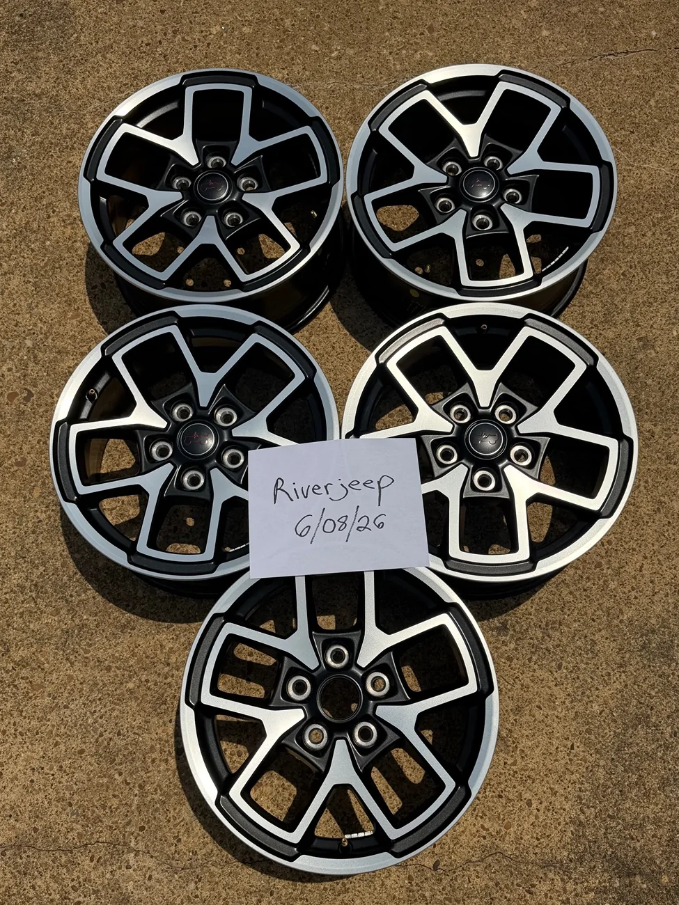 Jeep Wrangler JL Rubicon 17x7.5 Wheels $500 IMG_1088