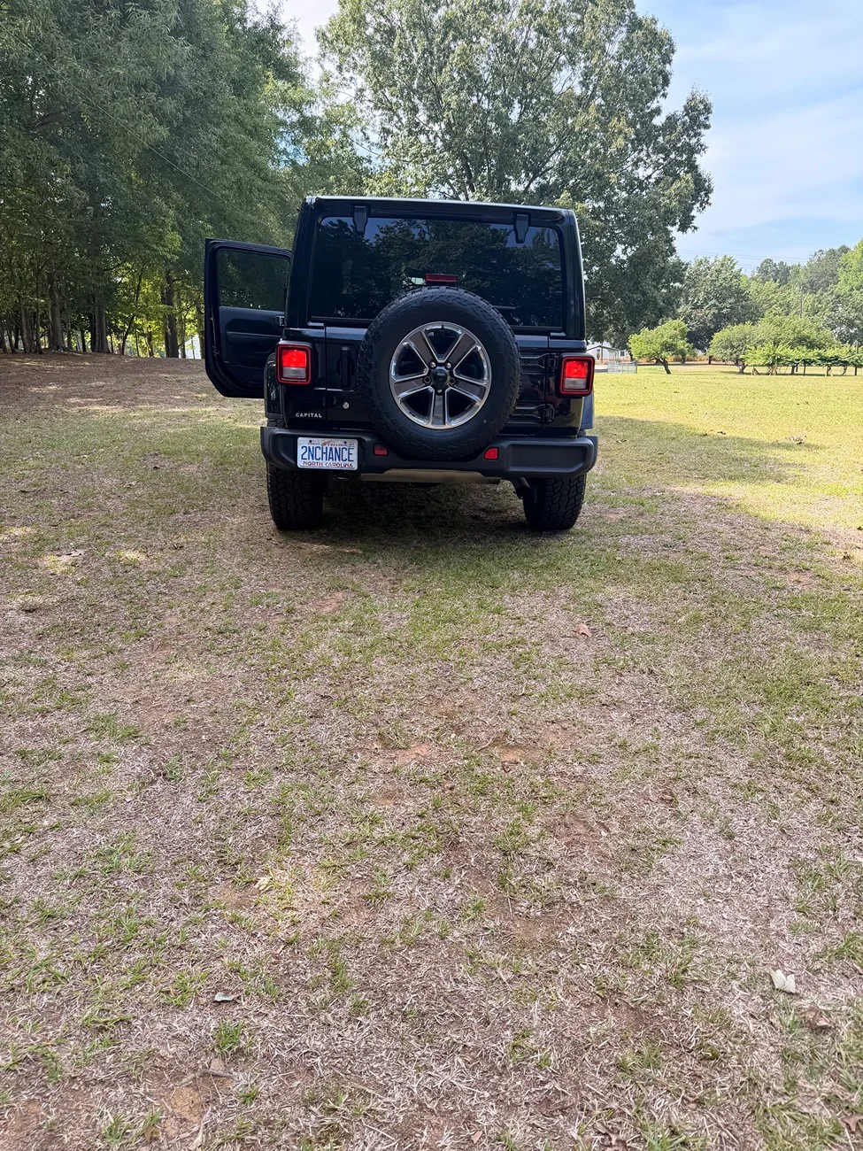 Jeep Wrangler JL LICENSE PLATE LIGHTS HELP!!! ASAP! IMG_4974