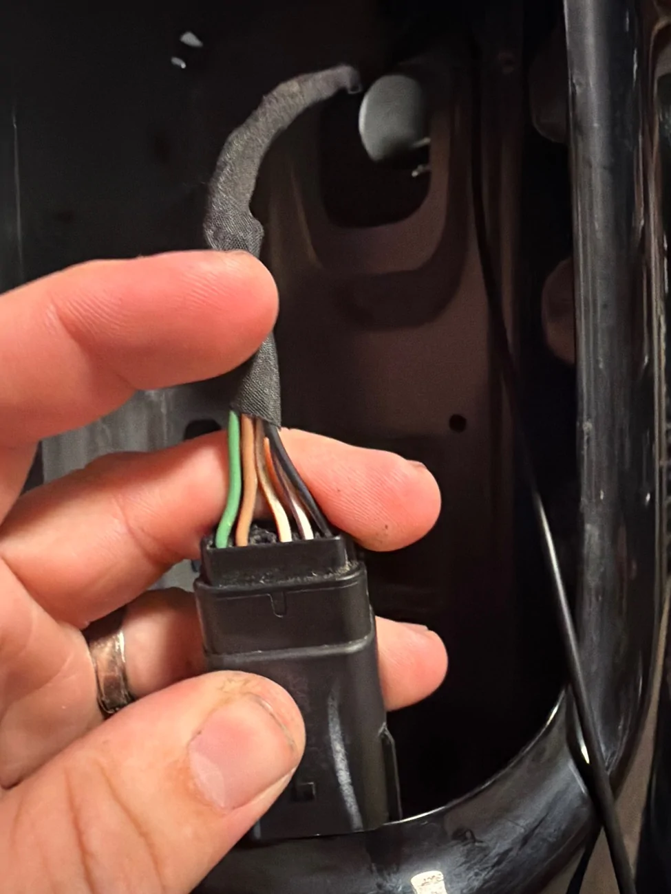 Jeep Wrangler JL LICENSE PLATE RELOCATE, WIRE SPLICE INTO TAILLIGHT imag