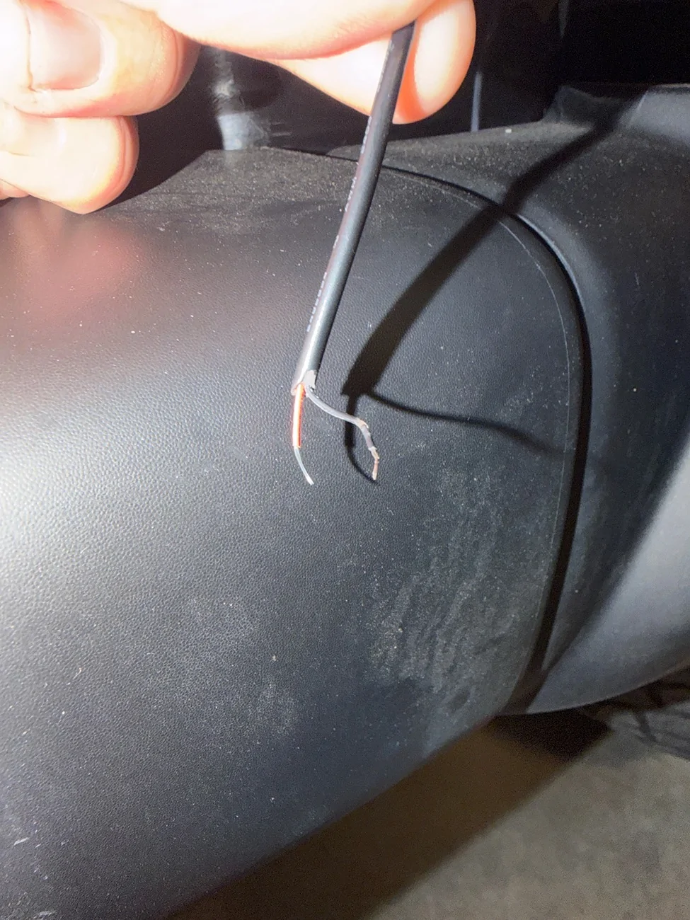 Jeep Wrangler JL LICENSE PLATE RELOCATE, WIRE SPLICE INTO TAILLIGHT imag