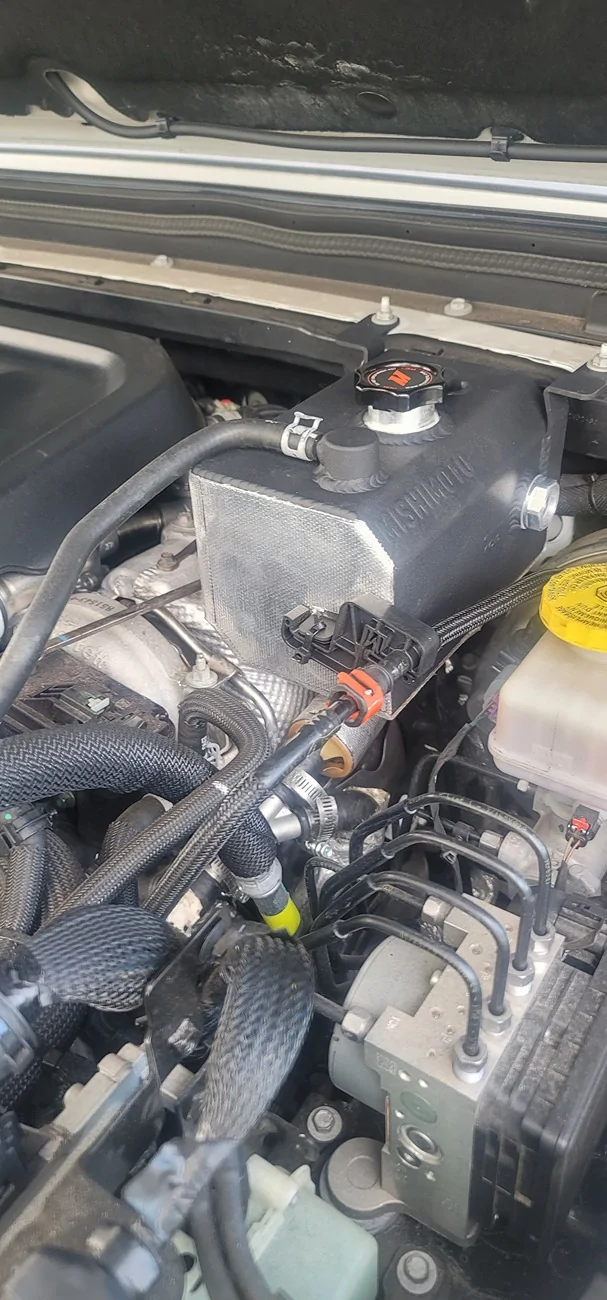 Jeep Wrangler JL 2.0 Coolant Reservoir Replacement mish done 3