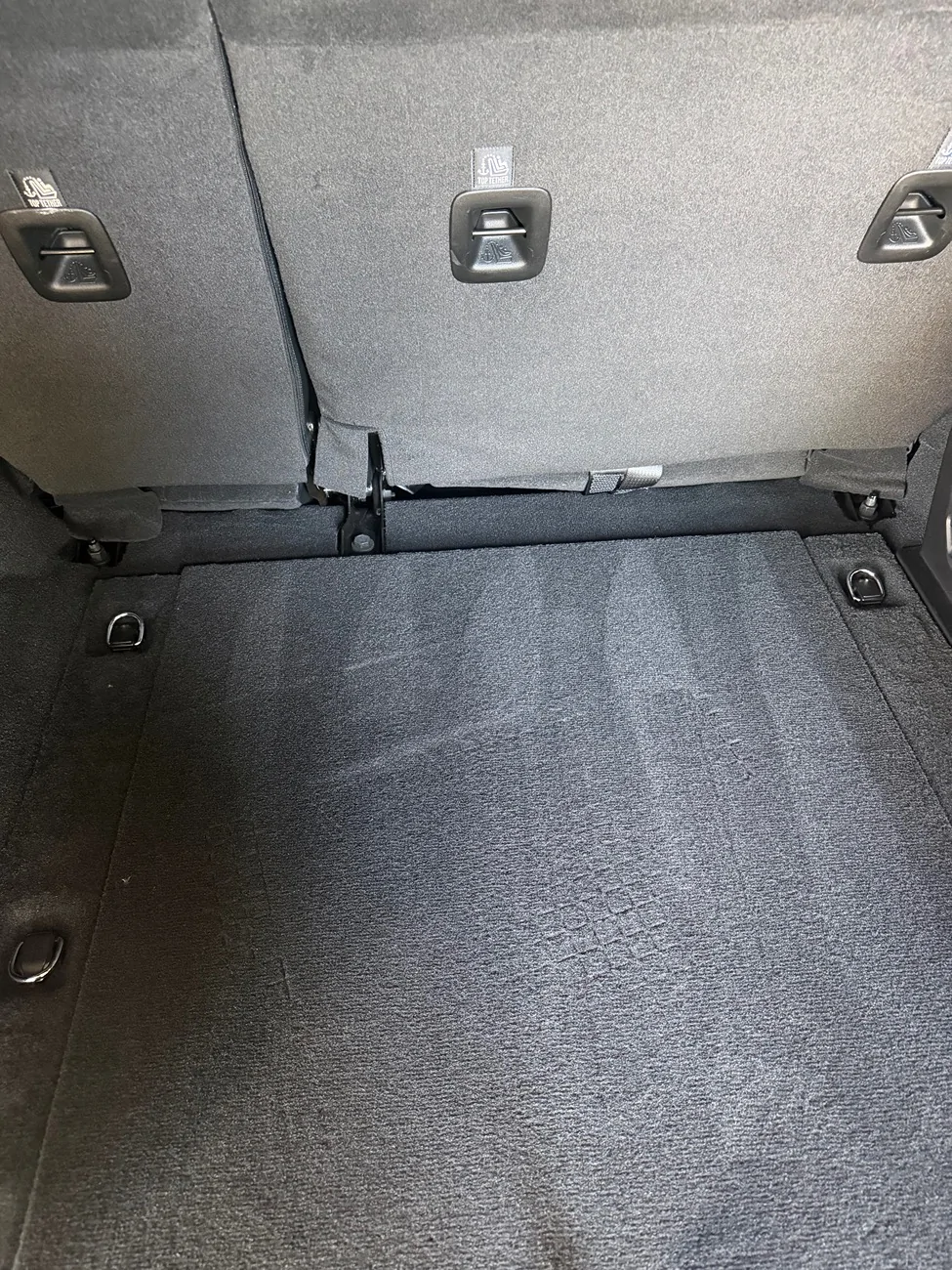 Jeep Wrangler JL Missing cargo area panels on 2025 Willys. IMG_4870