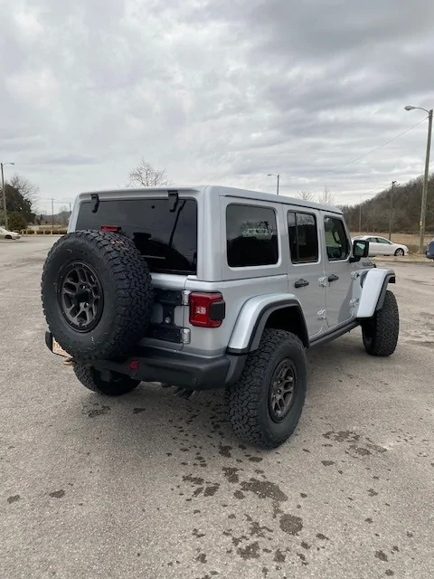 Jeep Wrangler JL Hardtop 4-Door JL Jeep 100