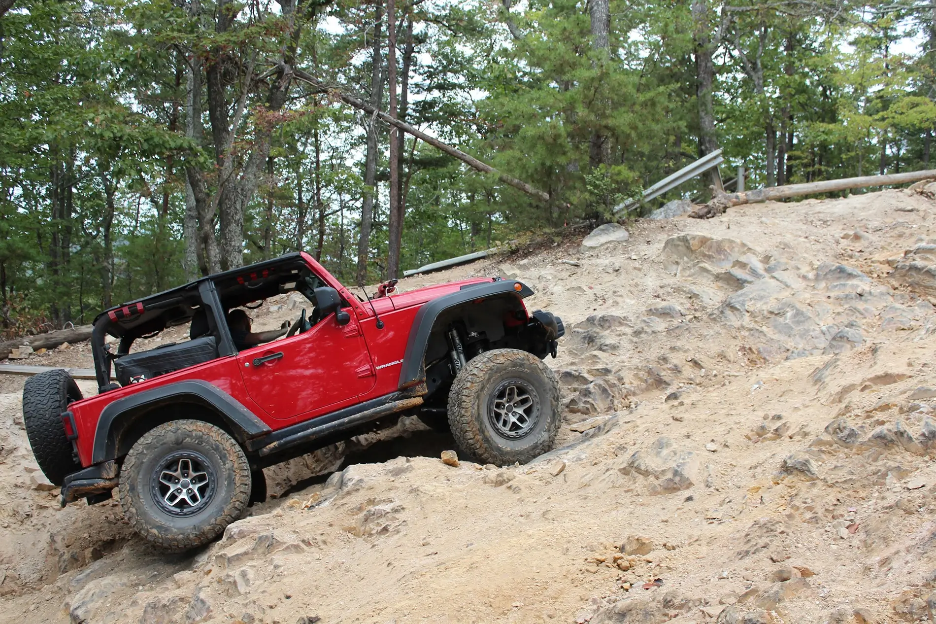 Jeep Wrangler JL Bestop Trektop Glide slantback installed ! 1781628350464-e4
