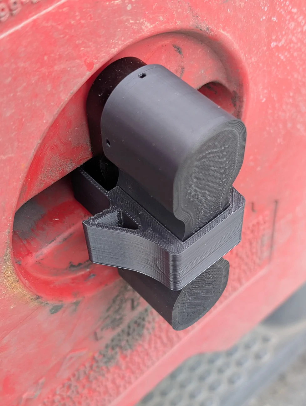 Jeep Wrangler JL For Rotopax LOX mount users: 3D printable dust cap PXL_20260617_203328281