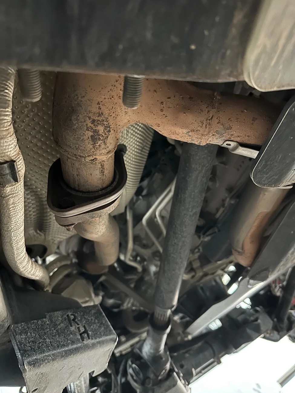Jeep Wrangler JL Loop in exhaust IMG_2318