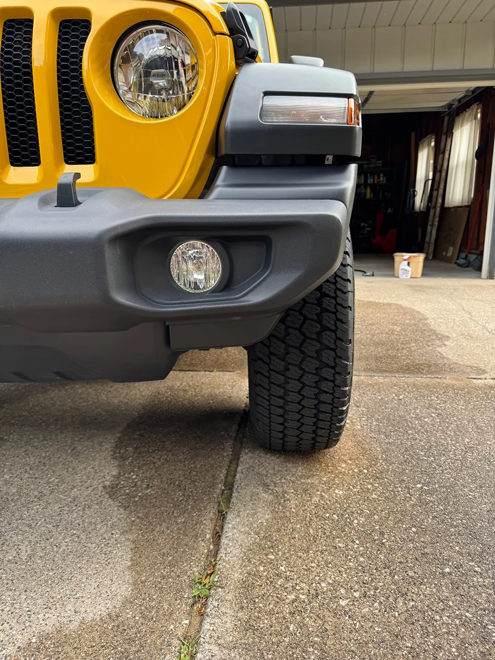 Jeep Wrangler JL 265/70/17 on Mojave wheels IMG_3040