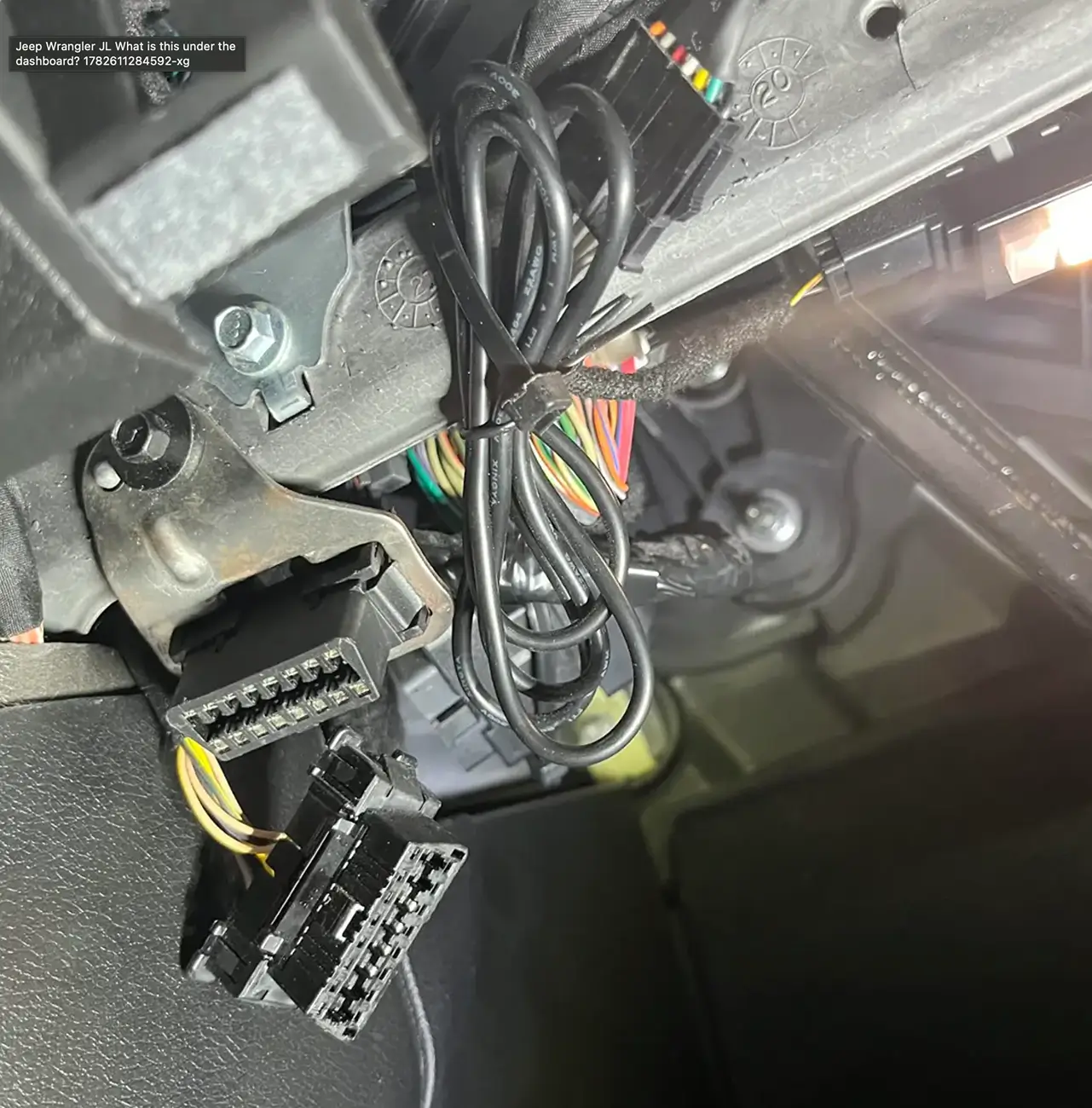 Jeep Wrangler JL What is this under the dashboard? 1782650842589-wl