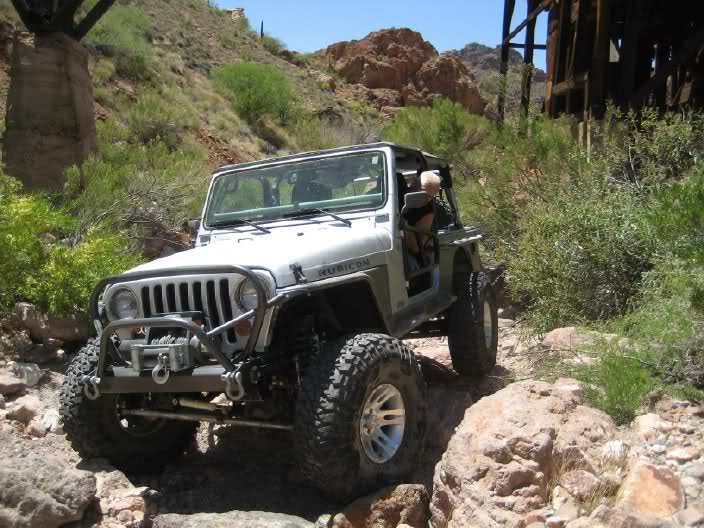 Jeep Wrangler JL Leveling kit for a 2023 Willys JLU 1724