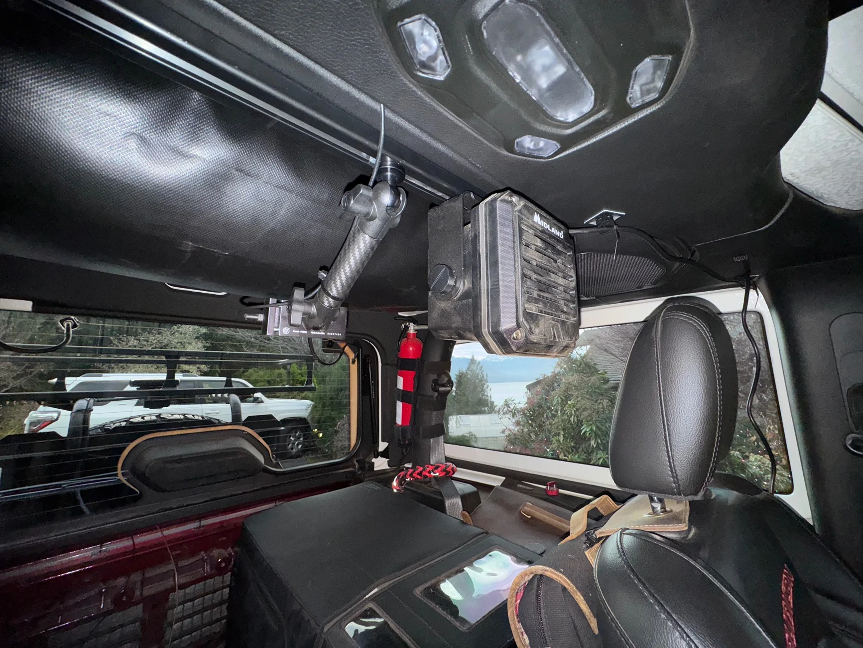 Jeep Wrangler JL Fuel jugs IMG_1564