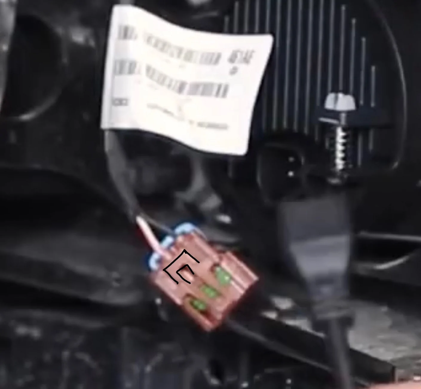 Jeep Wrangler JL How to open this connector?? IMG_1030