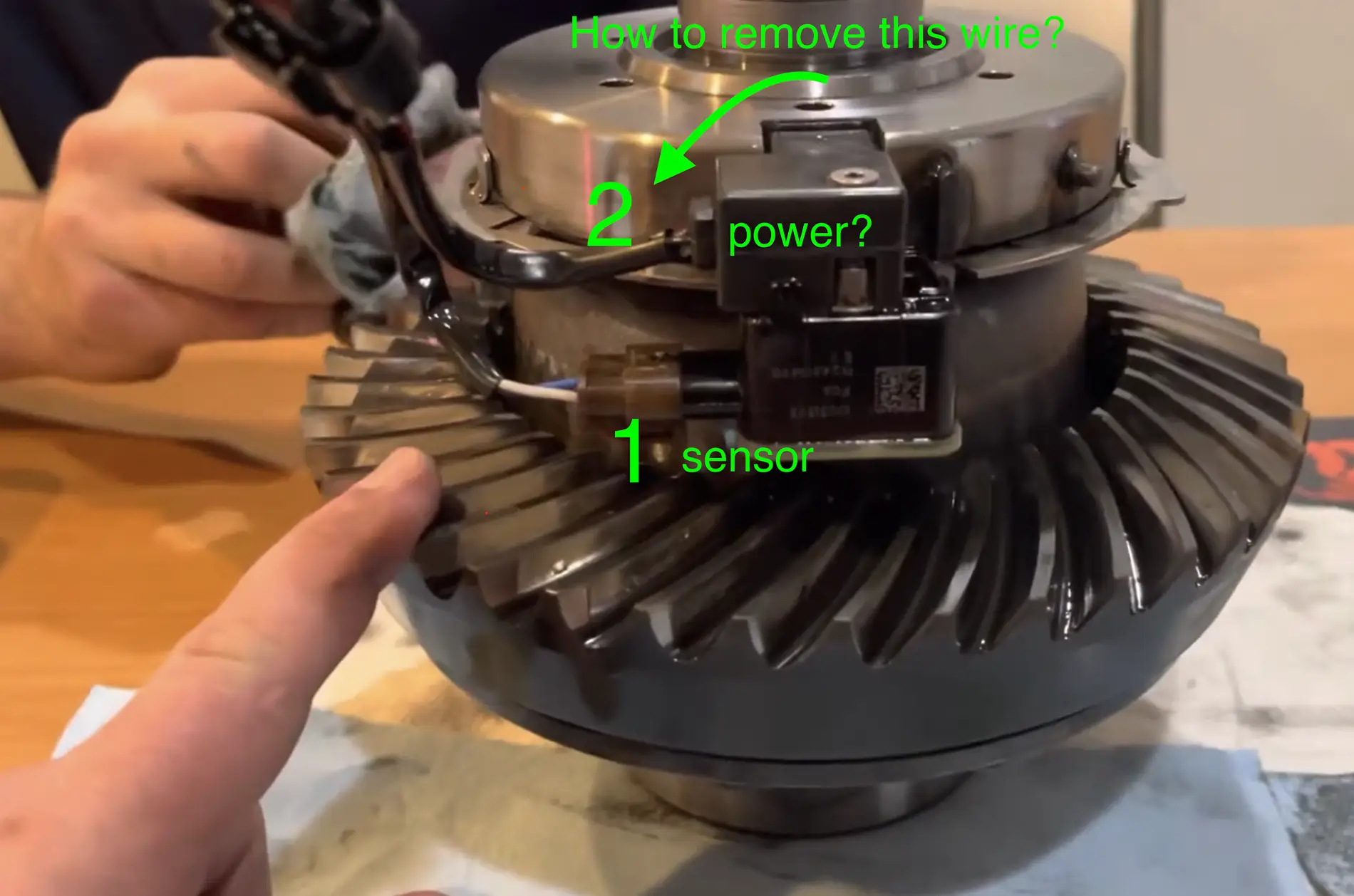 Jeep Wrangler JL Front Locker plug broke - help! 1783051667037-o