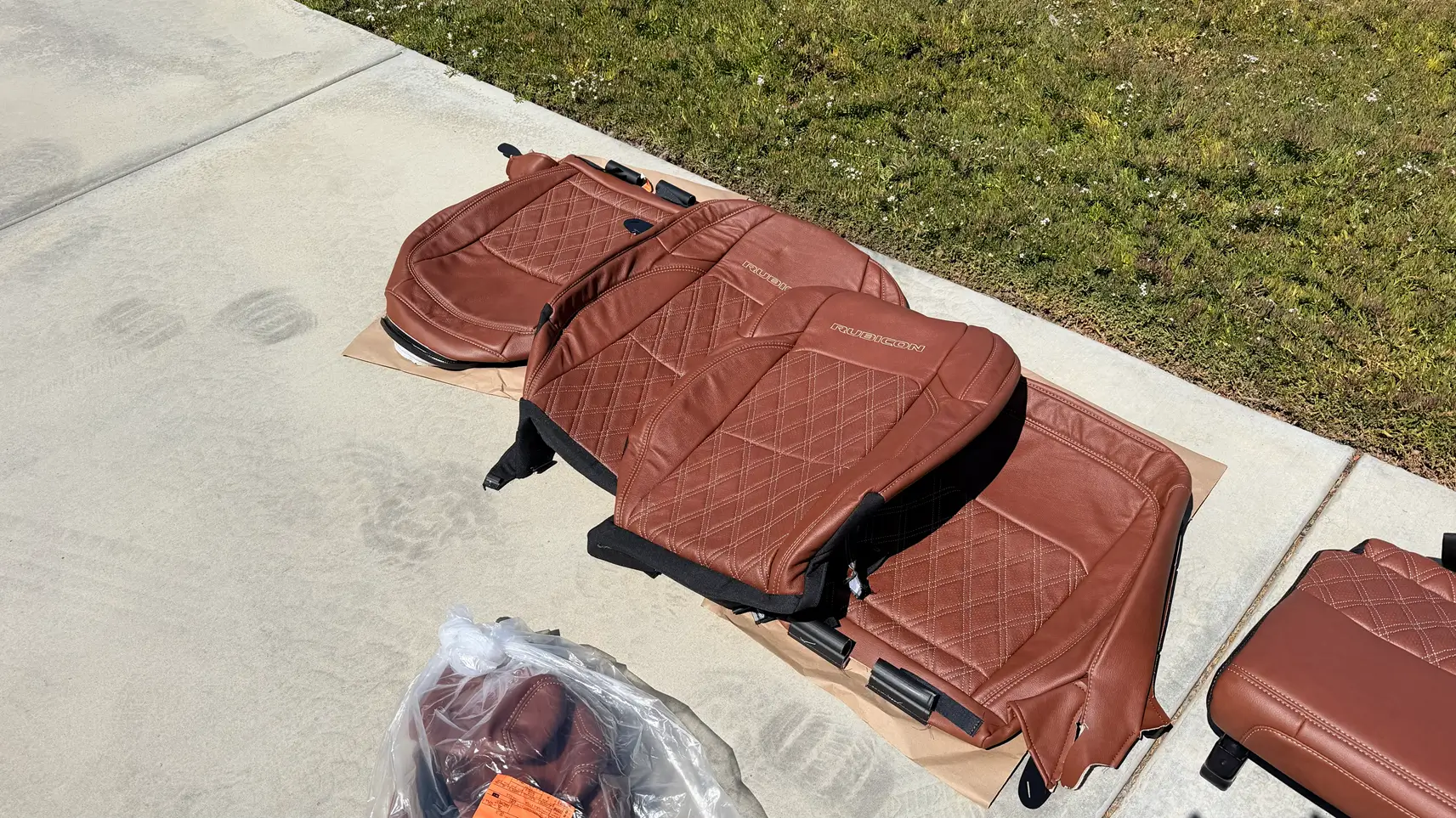 Jeep Wrangler JL Katzkin Upgraded Leather with Heating/Cooling 2